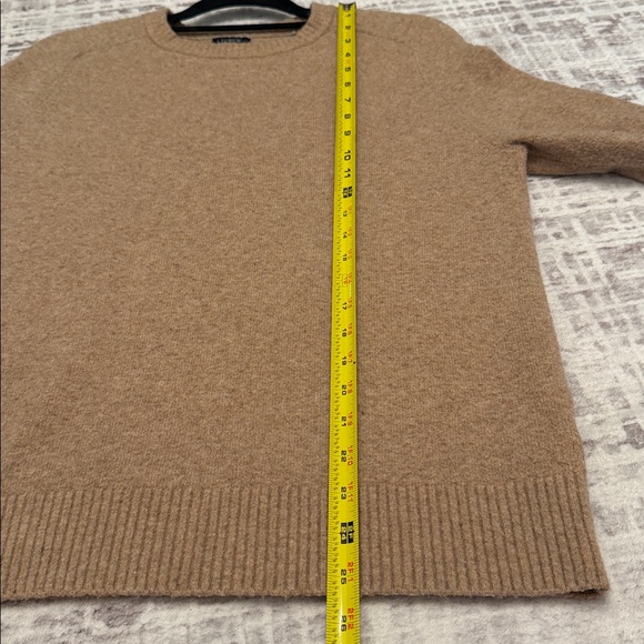 J. Crew Men's Camel Crewneck Sweater From The Extra Soft Collection-Size M - Picture 12 of 12
